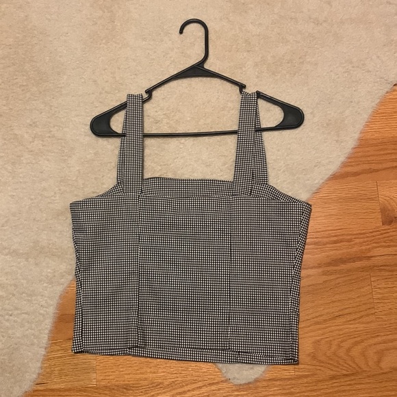 Cupcakes & Cashmere Crop Top Sz. 8 NWOT - Picture 3 of 3